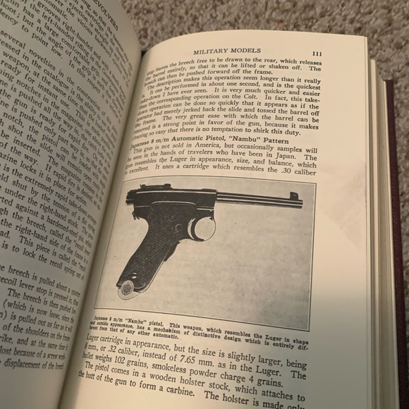 Vintage 1995 book Textbook of Pistols and Revolvers - Hatcher - Picture 7 of 7